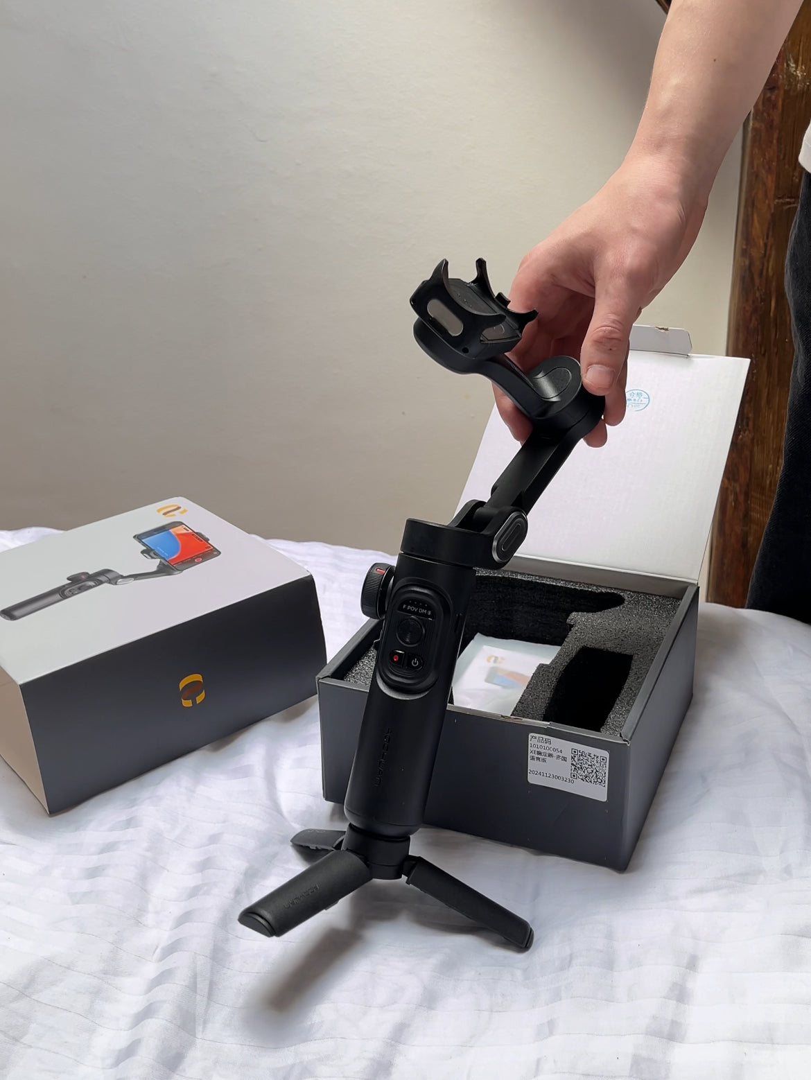 🎥 Praktyczny ręczny stabilizator gimbala AOCHUAN Smart XE